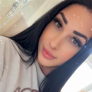 Meet your Posher, Tiffany